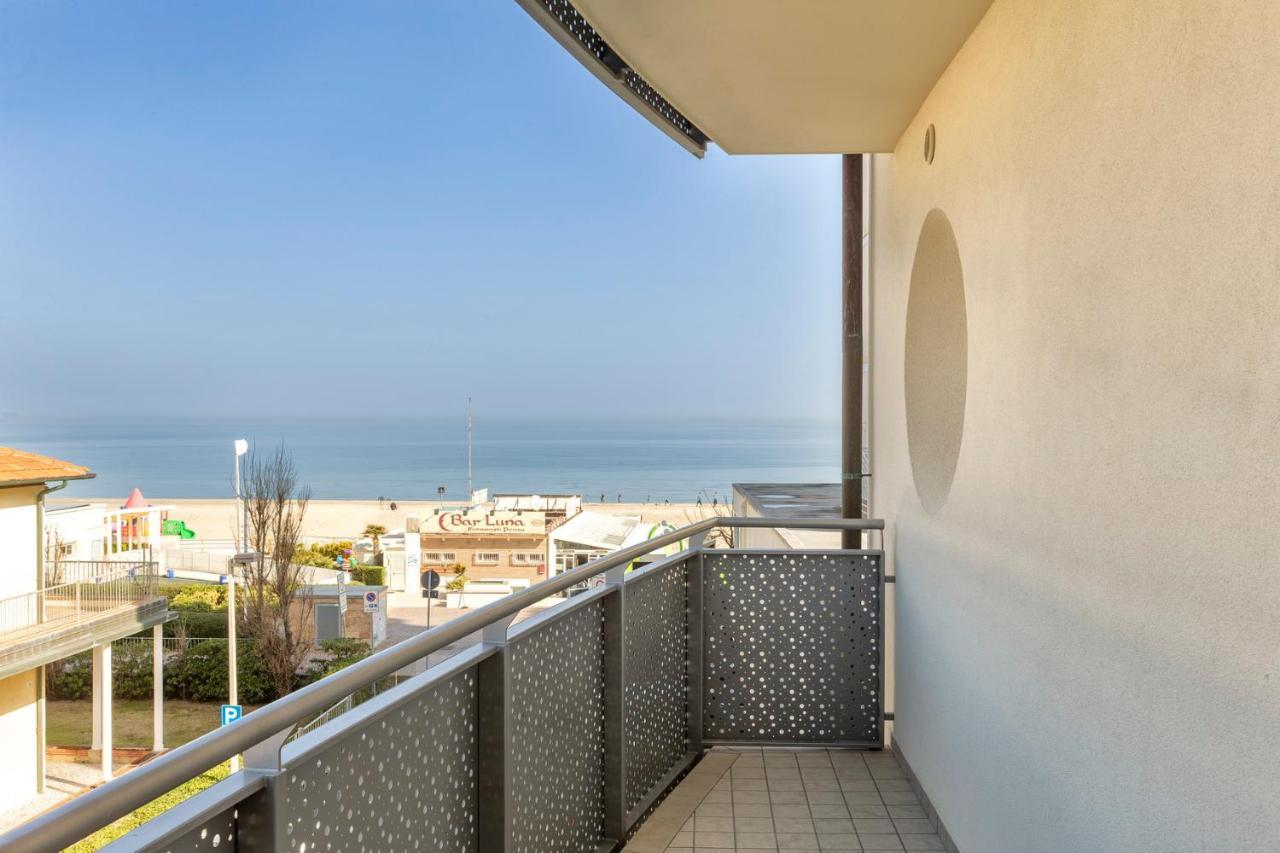 Residence Marittimo Riccione Exterior foto